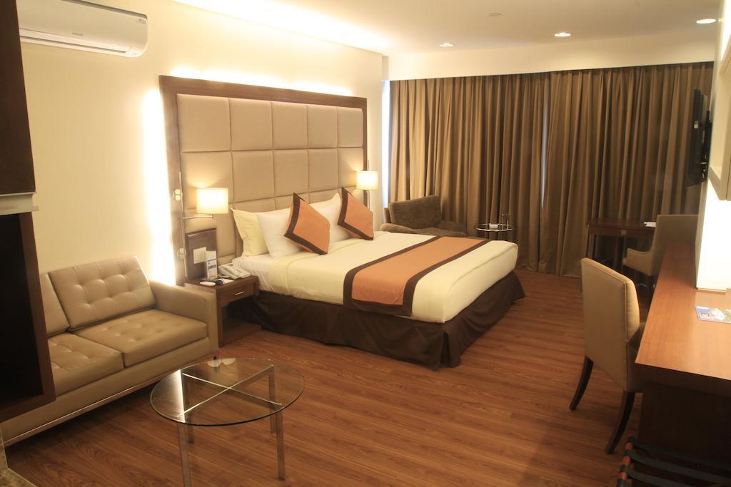 Santomas Suites Santo Tomas Kültér fotó